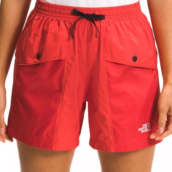 The North Face women’s windwall outline shorts horizon red Size Medium, New! - Picture 2 of 16